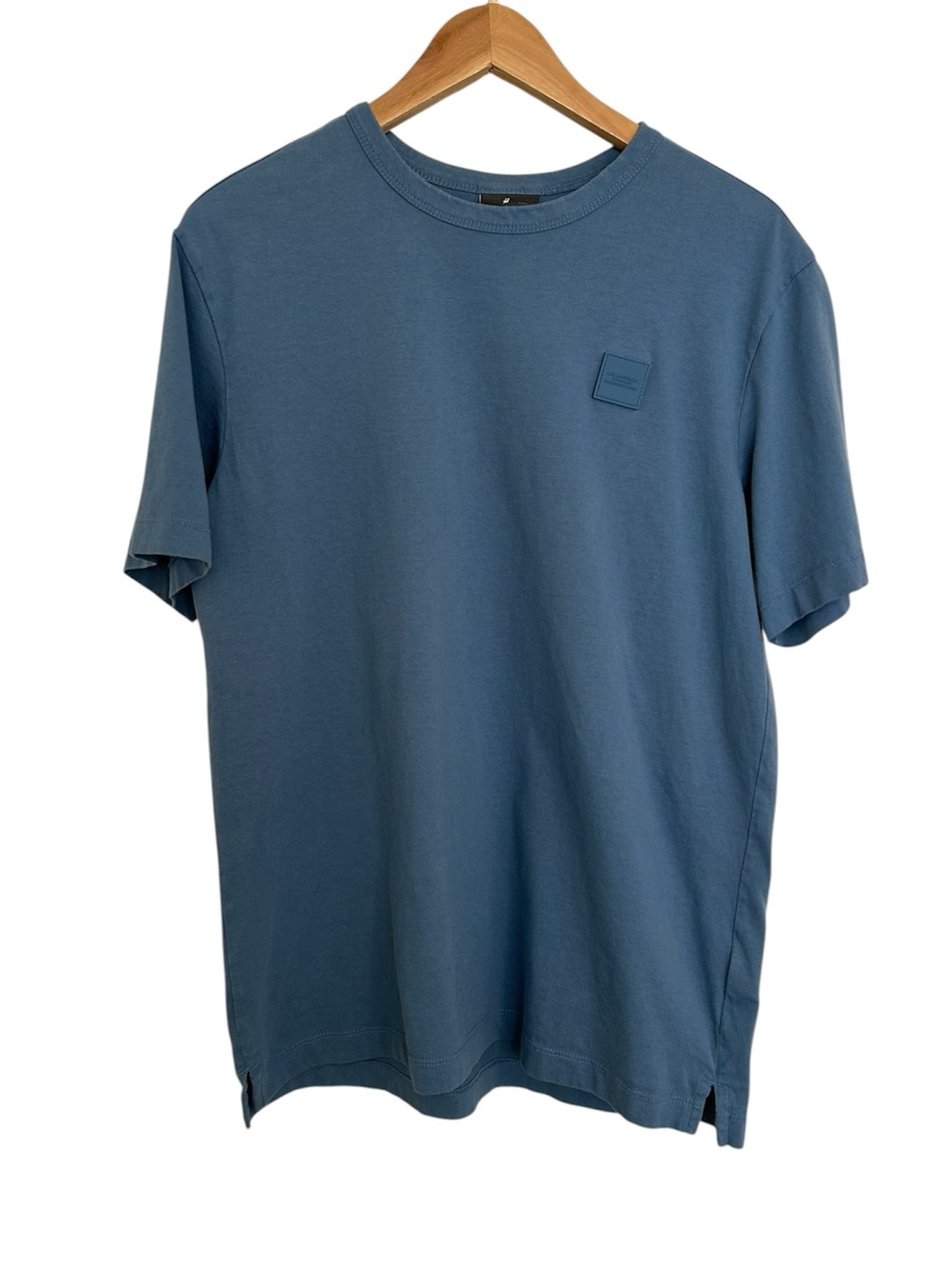 H&M Les Artisans du Bon Goût Slate Blue Crewneck Short Sleeve T-shirt Medium